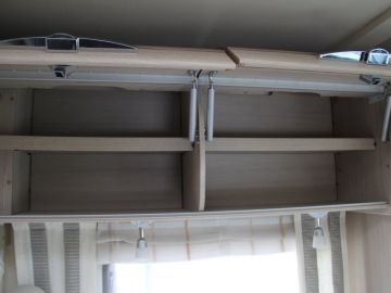 Bürstner BUT569 Nexxo T569 | Vast Bed | Kleine Camper| Elektrische Trap| Douche|